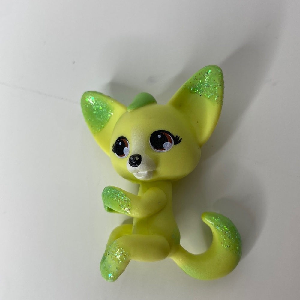 SERIES 3 FINGERLINGS MINI LEGENDARY/ULTRA RARE MINI FIGURE RENEE (s4)